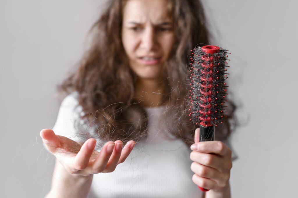 Quais são os motivos mais comuns da queda de cabelo? Quais são os motivos mais comuns da queda de cabelo?