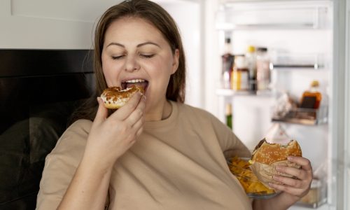 Comer carboidrato à noite engorda?